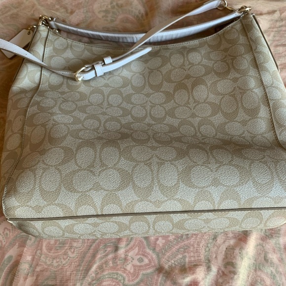 Coach hobo handbag - Picture 3 of 4